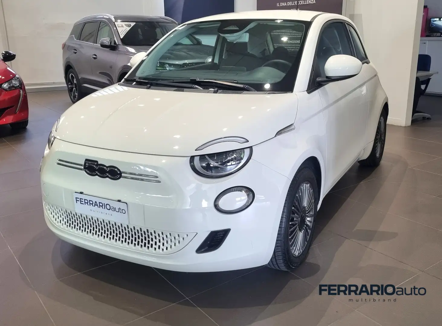 Fiat 500e 500 IV 42 kWh Passion Blanc - 1