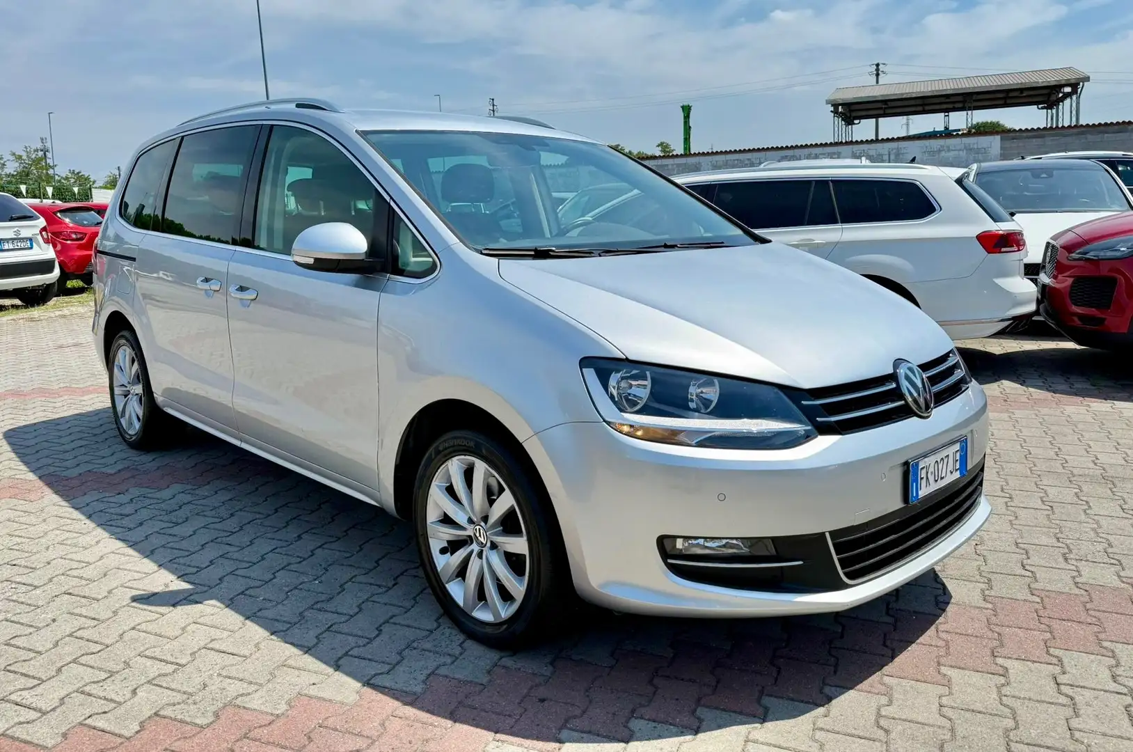 Volkswagen Sharan II 2015 2.0 tdi Highline dsg ** 7 POSTI ** Argento - 2