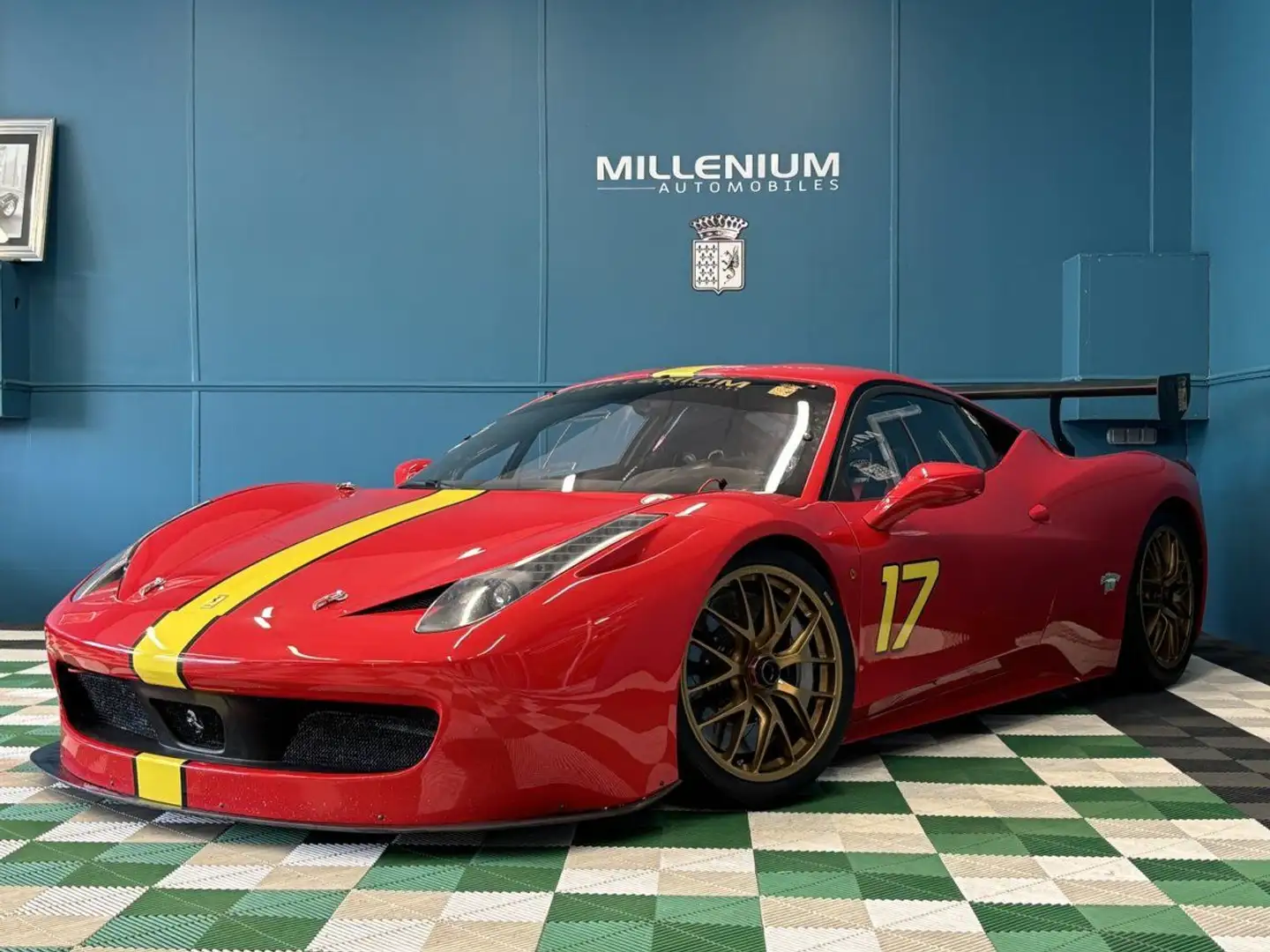 Ferrari 458 CHALLENGE EVO Rouge - 1