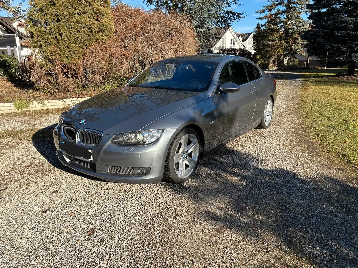 BMW 335 d Leder NaviProf Xenon GSD Standheizung SH 3H Gri - 1