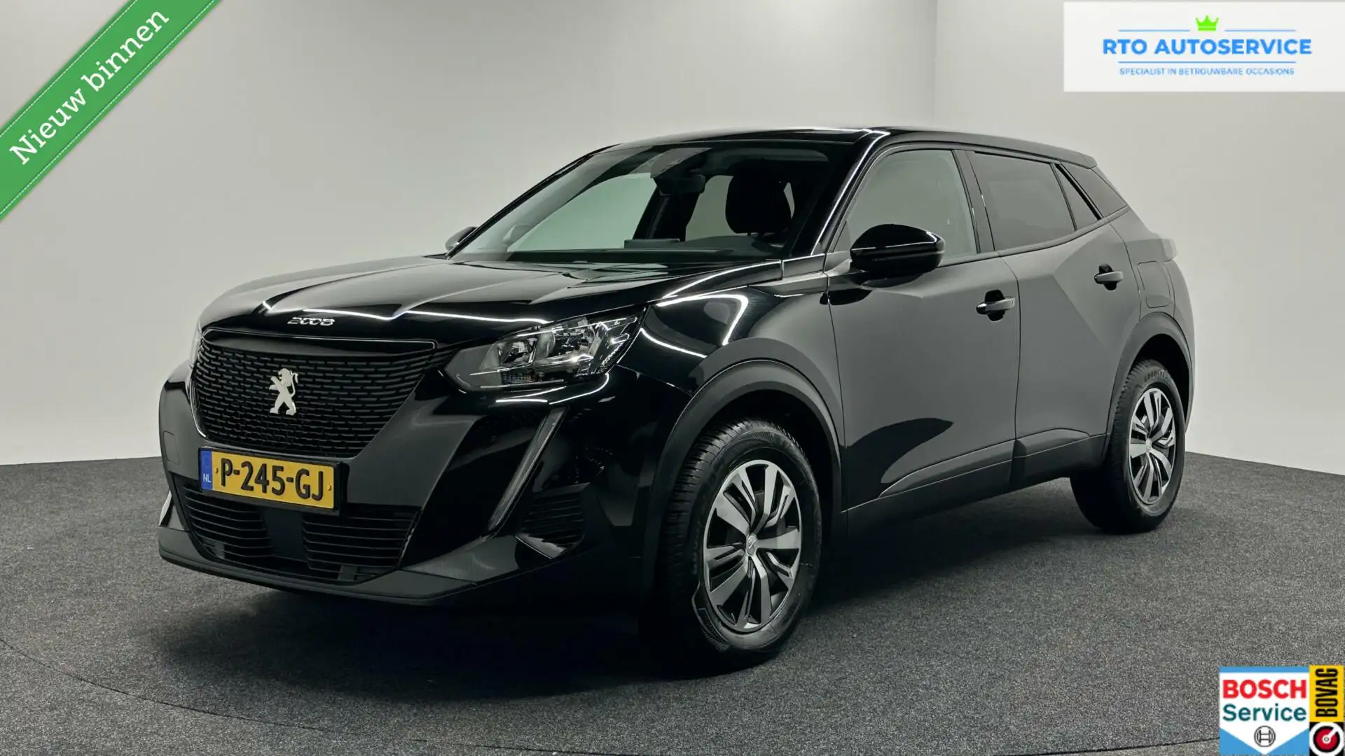 Peugeot 2008 1.2 PureTech Active Pack NAVIGATIE CARPLAY Zwart - 1