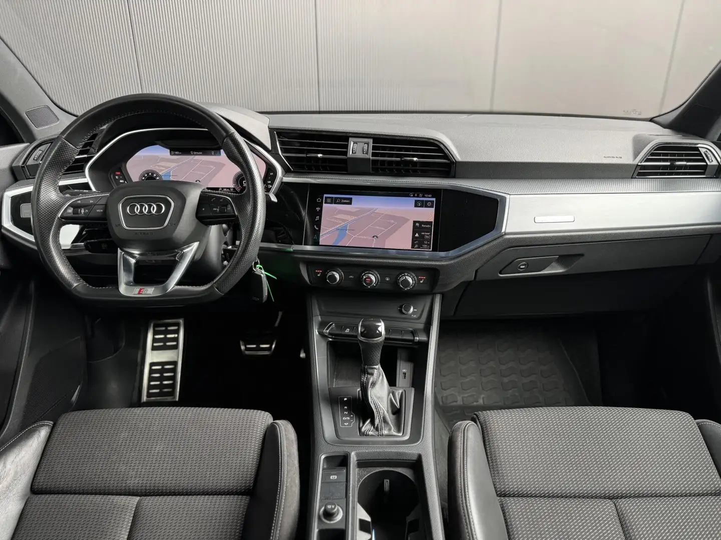Audi Q3 40 TFSI Quattro 3x S Line DIGI DASH*BLACK OPTIC*MA Gris - 2