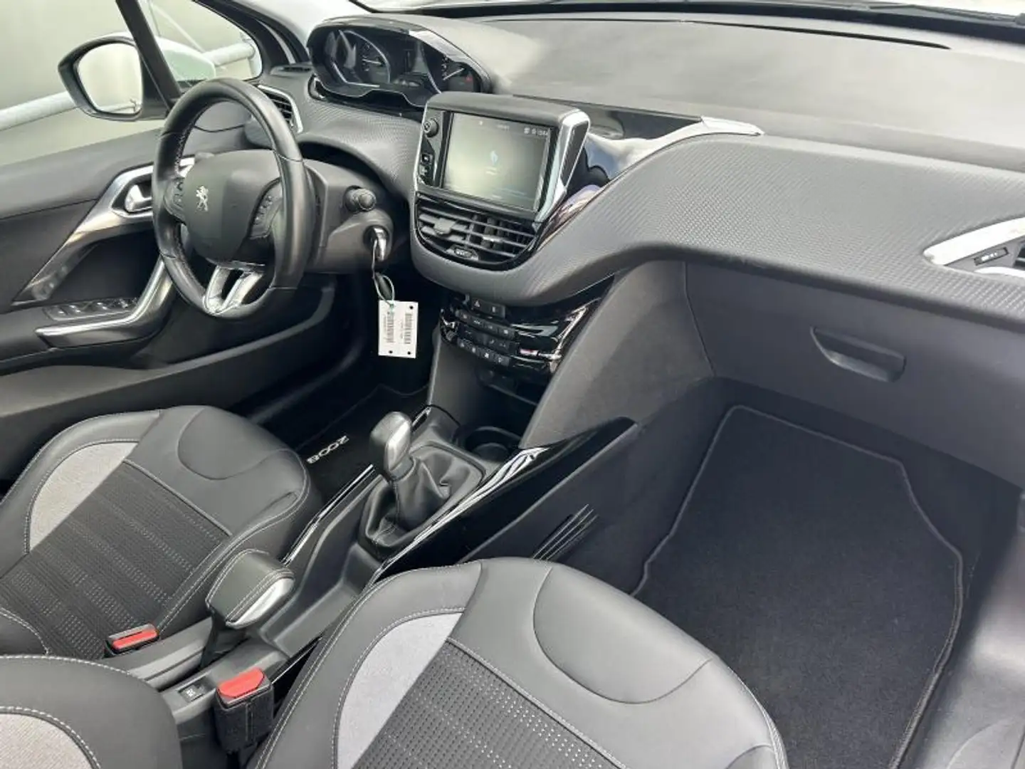 Peugeot 2008 Allure Grijs - 2