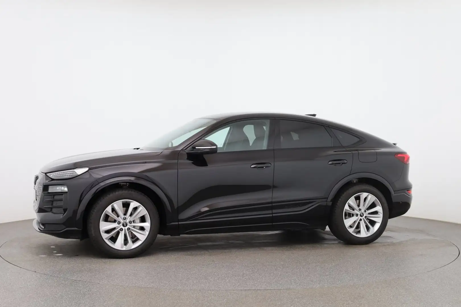 Audi Q6 e-tron e-tron quattro Schwarz - 2