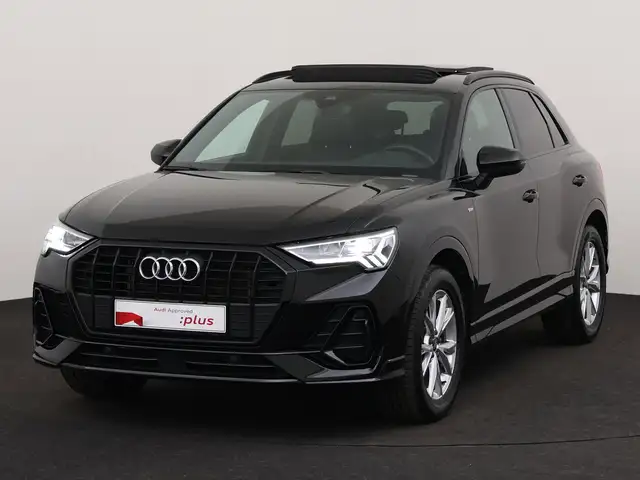 Audi Q3 S-Line 35 TFSI 150 PK S-tronic - Panoramisch open dak - Cruise control - Camera - Apple Carplay