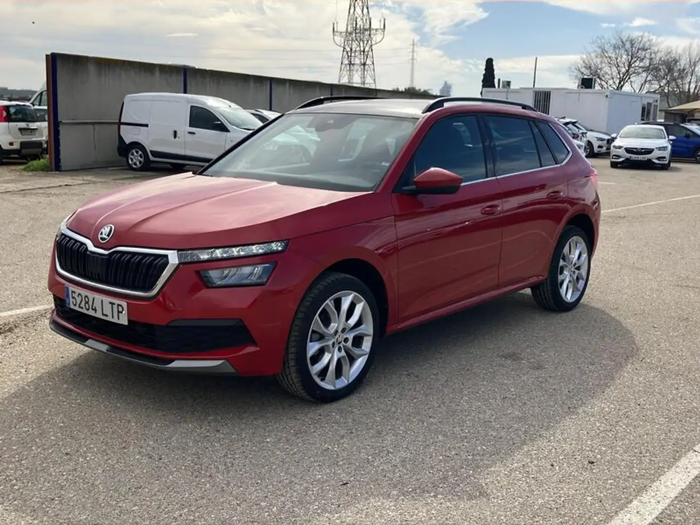 Skoda Kamiq Skoda Kamiq 1.5 TSI DSG Sport + * Automático, gasolina, elegante y eficiente * Excelente estado y equipamiento * ¡Único*! Rojo - 1