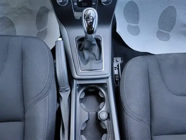 Volvo V40 view 15
