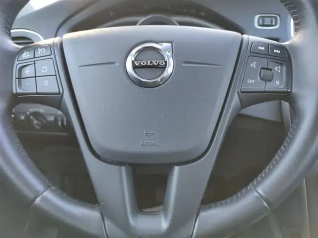 Volvo V40 view 10