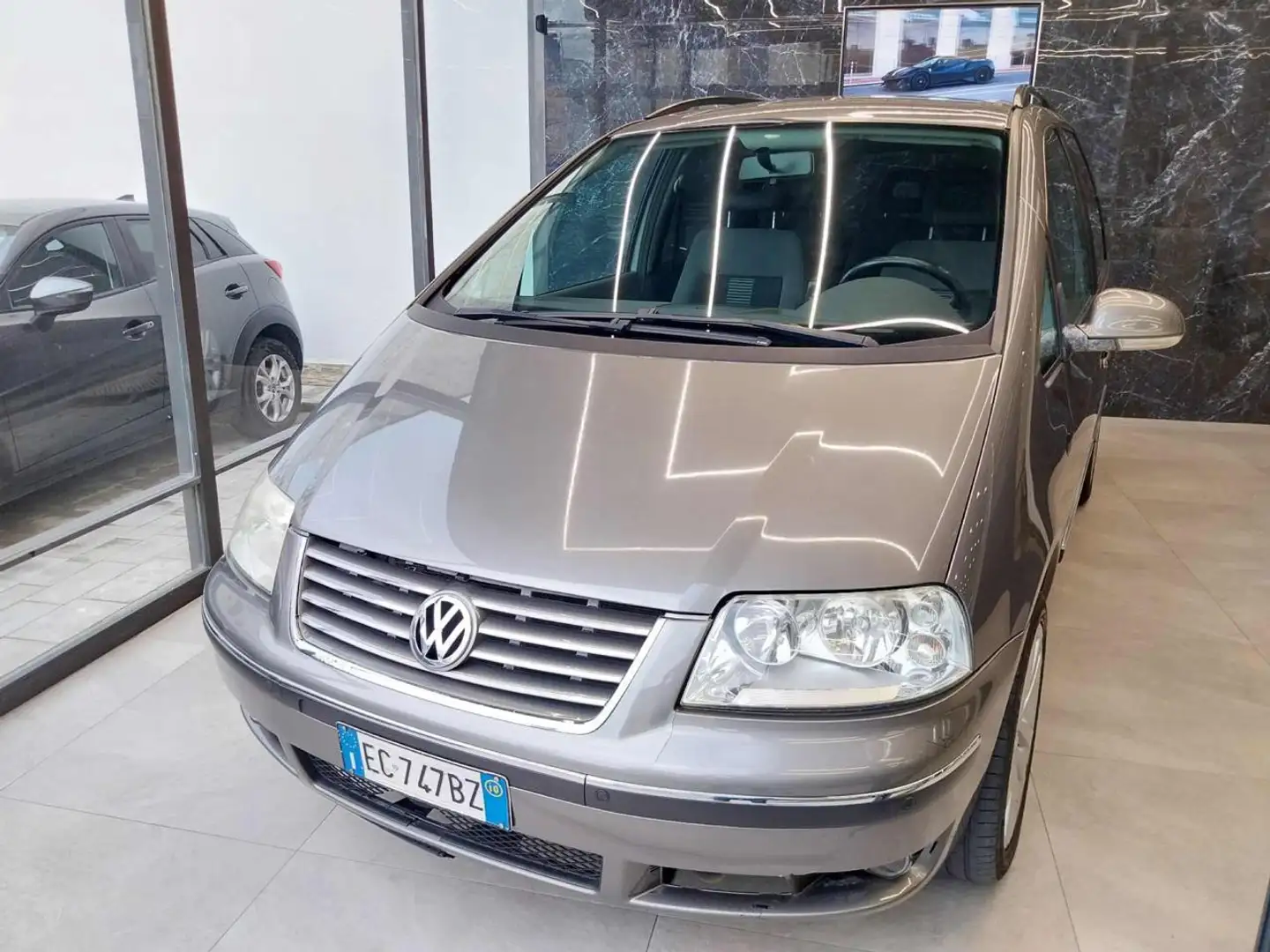 Volkswagen Sharan 1° serie 2.0 TDI (Turbina da rivedere) Grigio - 2