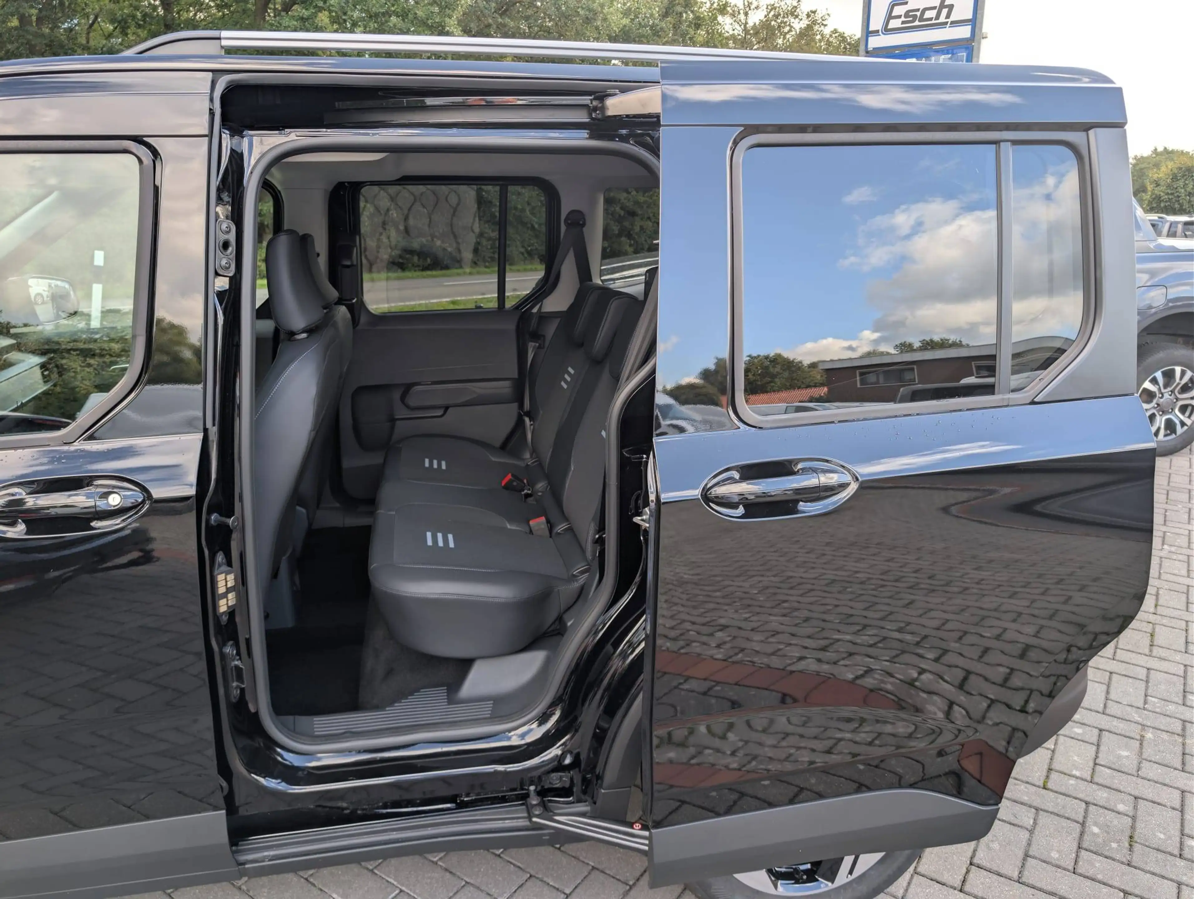 Ford Tourneo Courier Active Automatik Garantie — photo 13