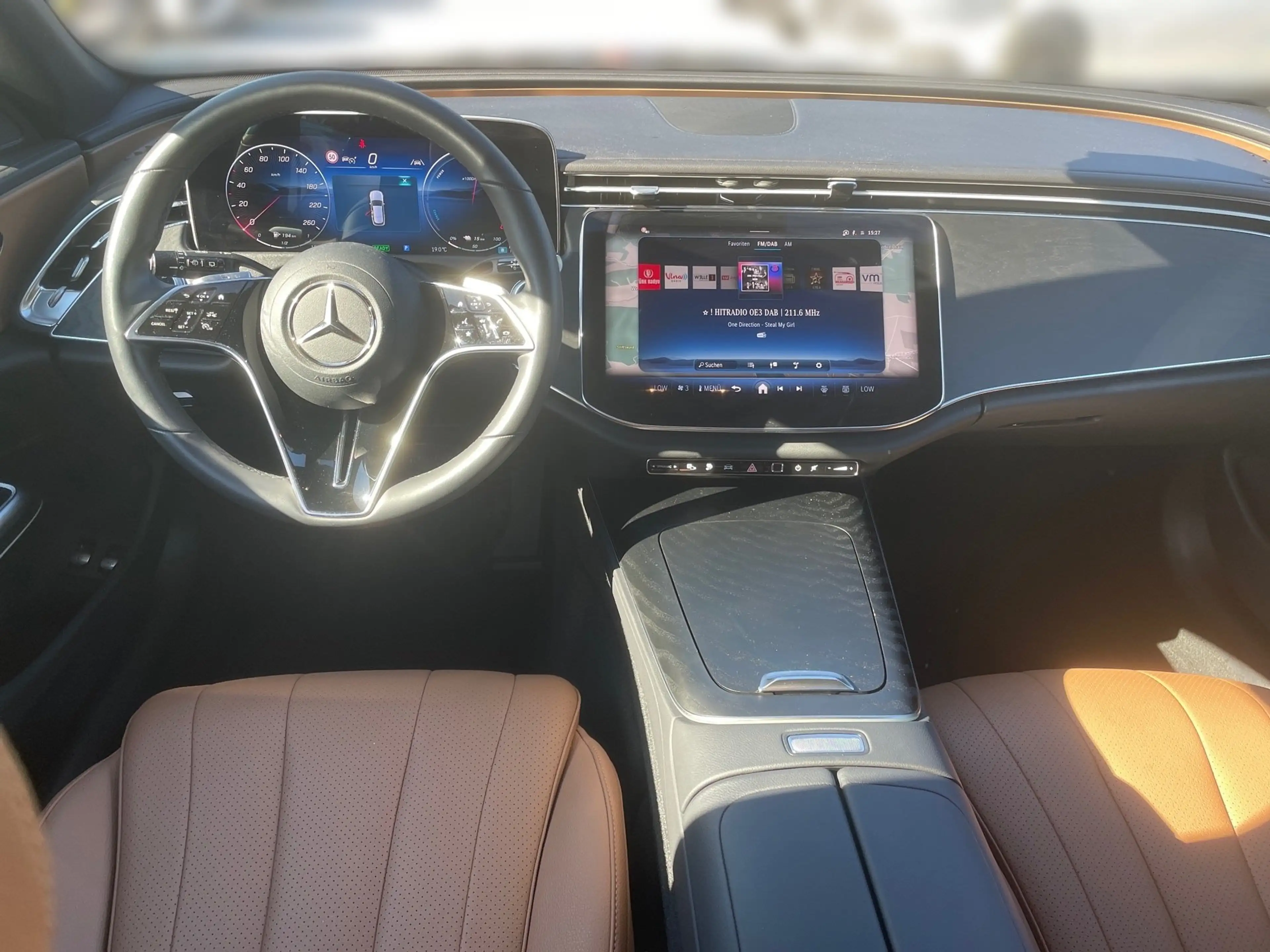 Mercedes-Benz E 300 e T 360 AHK AUT Kam. KlimaA LED LM Navi — photo 9