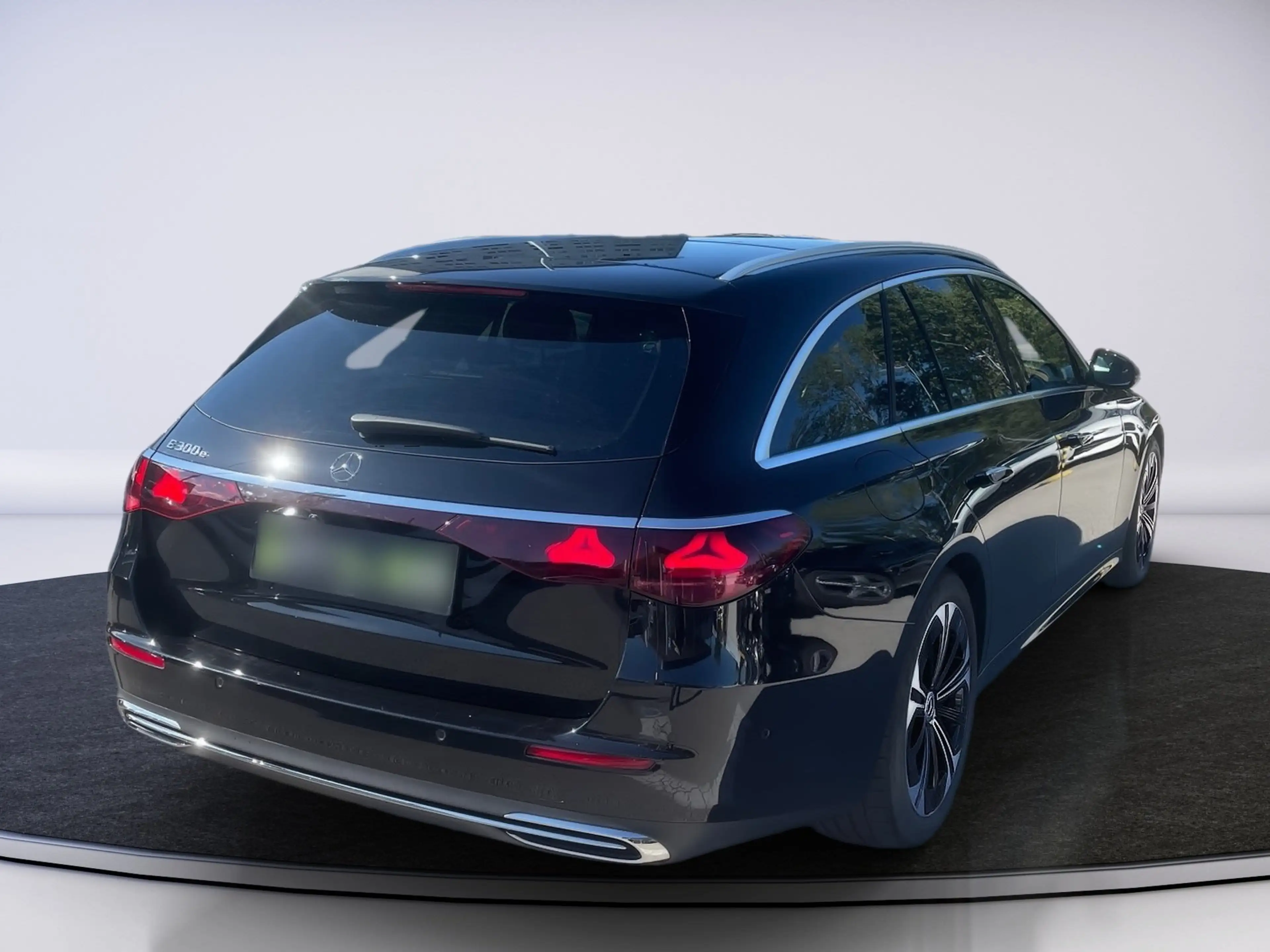 Mercedes-Benz E 300 e T 360 AHK AUT Kam. KlimaA LED LM Navi — photo 5