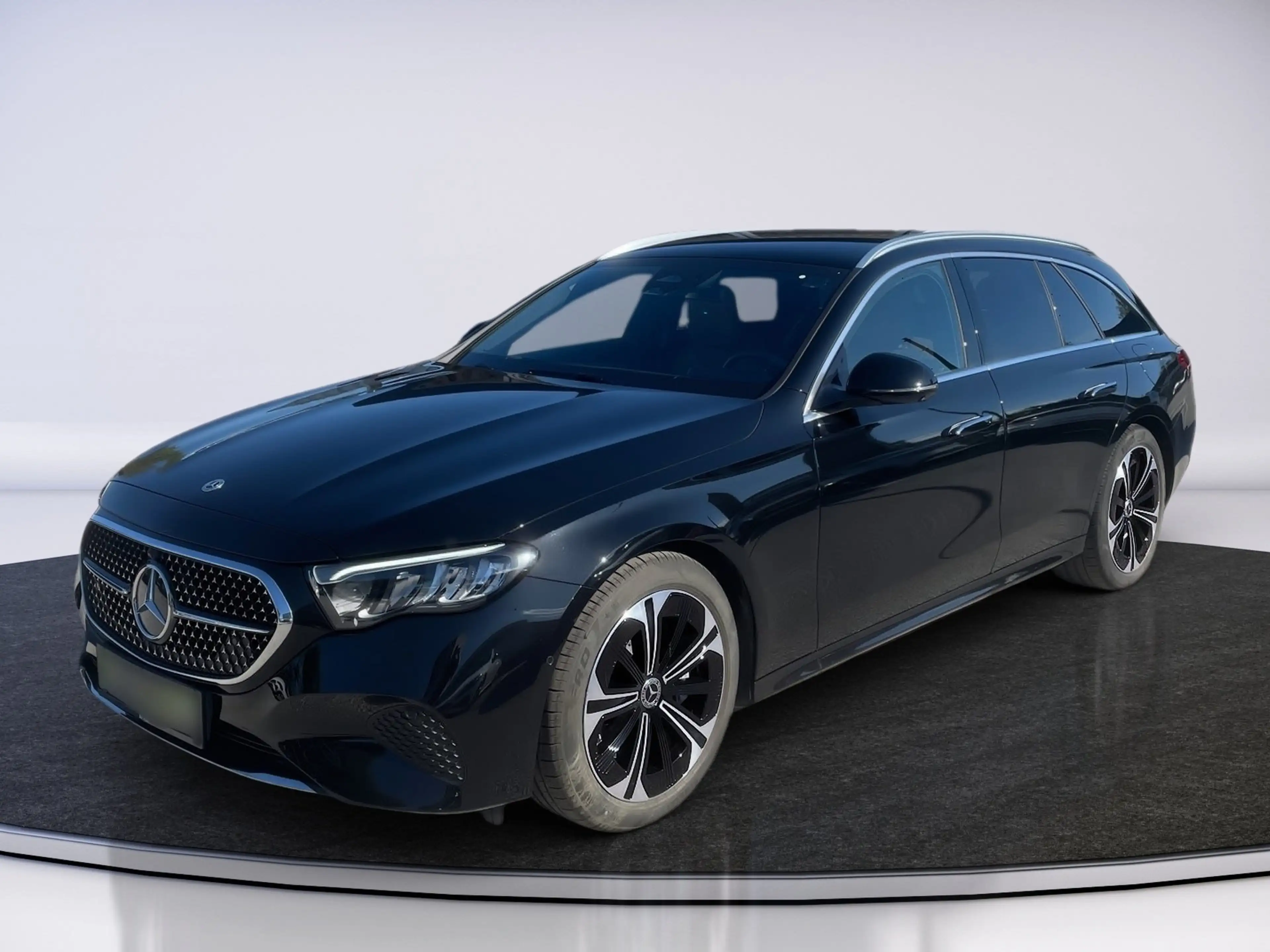 Mercedes-Benz E 300 e T 360 AHK AUT Kam. KlimaA LED LM Navi — photo 2