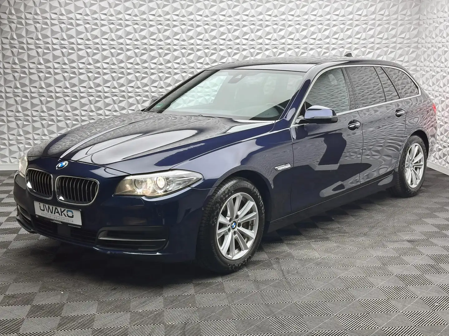 BMW 530 d XDRIVE/ACC/PANO/H&K/360°/HUD/KEYLES/DAB/DA+ Bleu - 2