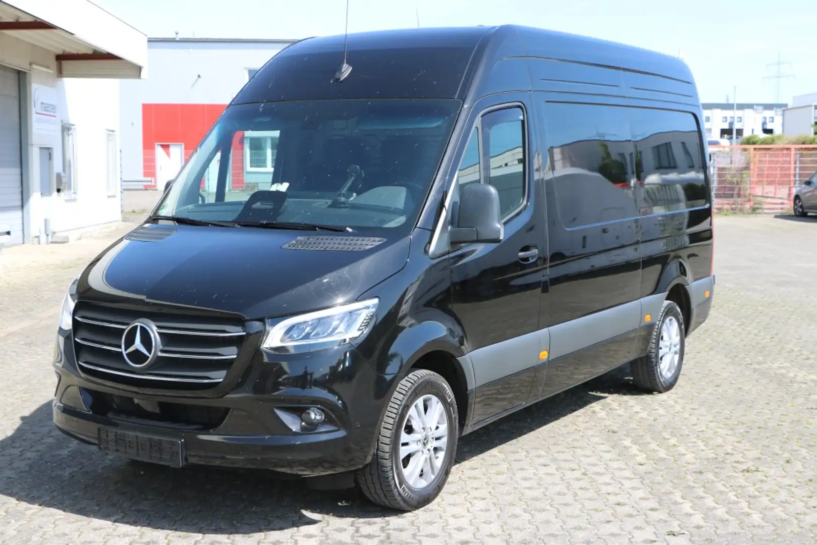 Mercedes-Benz Sprinter 317 CDI RWD L2H2 3500kg AHK LED RK Automa Noir - 1