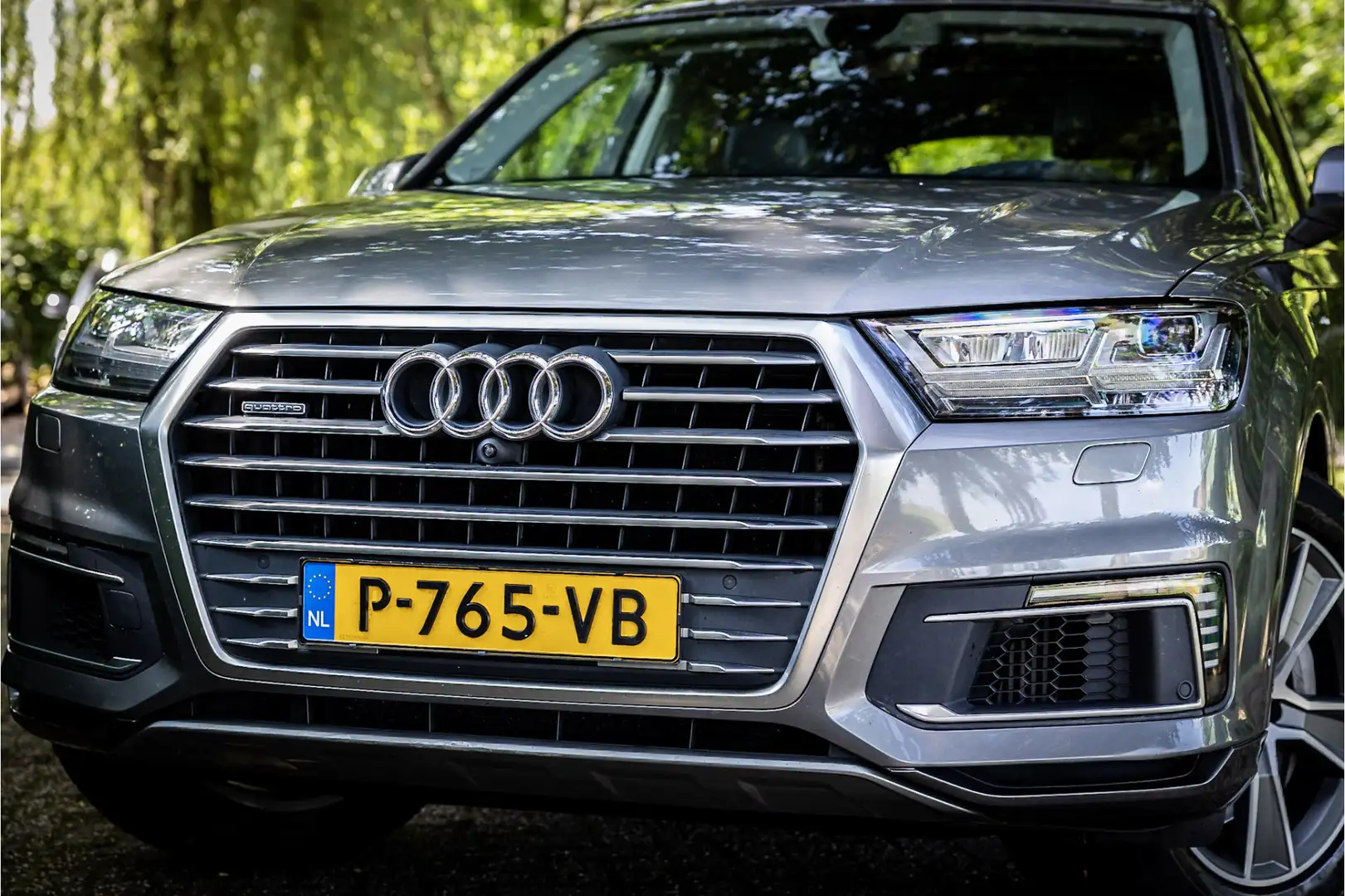 Audi Q7 3.0 TDI e-tron Quattro Panorama Luchtvering 50% We Grijs - 2