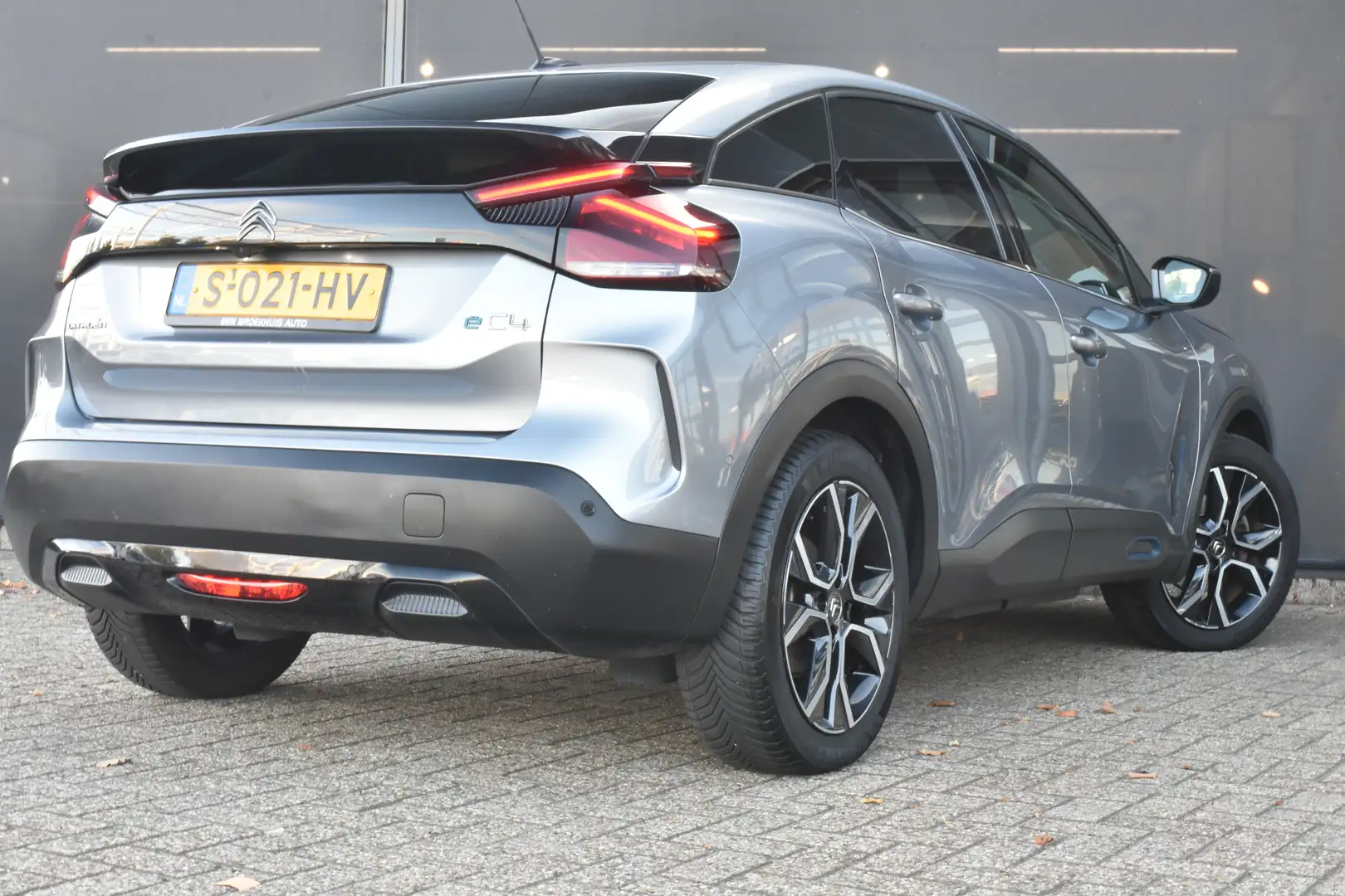 Citroen E-C4 Electric Shine 50 kWh 3 Fase | Leder | HeadUp-Display | Sto Gris - 2