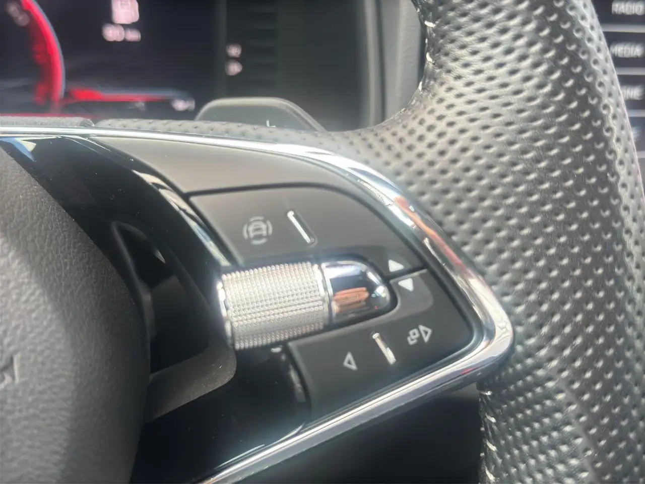 Skoda Karoq Sportline 1.5 TSI DSG RFK LED MATRIX, миниатюра 27