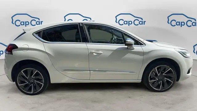 Citroen DS4 view 4