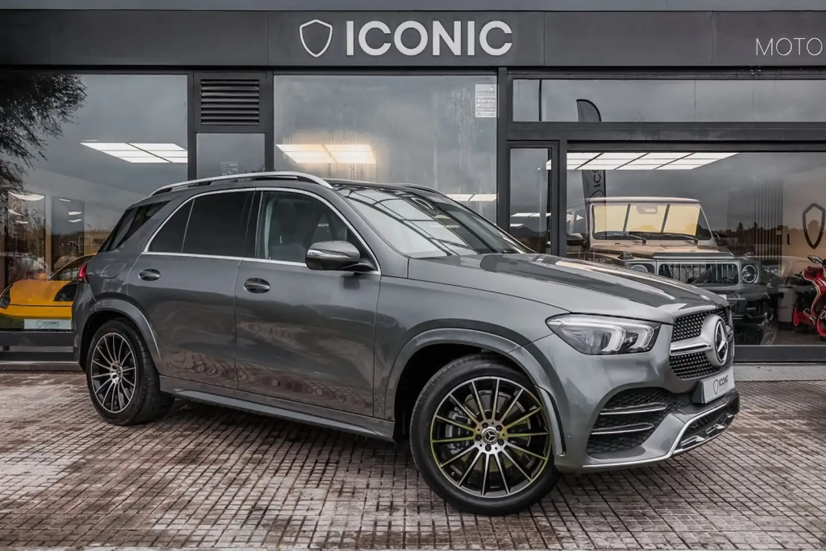 Mercedes-Benz GLE 300 300d 4Matic Aut. Plateado - 1