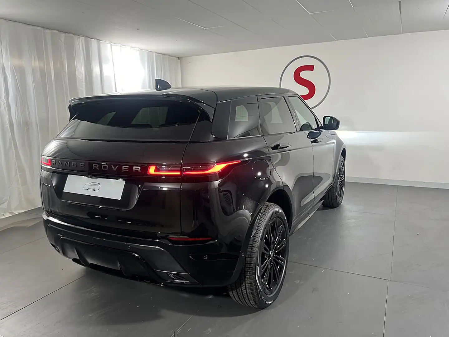 Land Rover Range Rover Evoque P270e PHEV Dynamic SE AWD Aut. Schwarz - 2