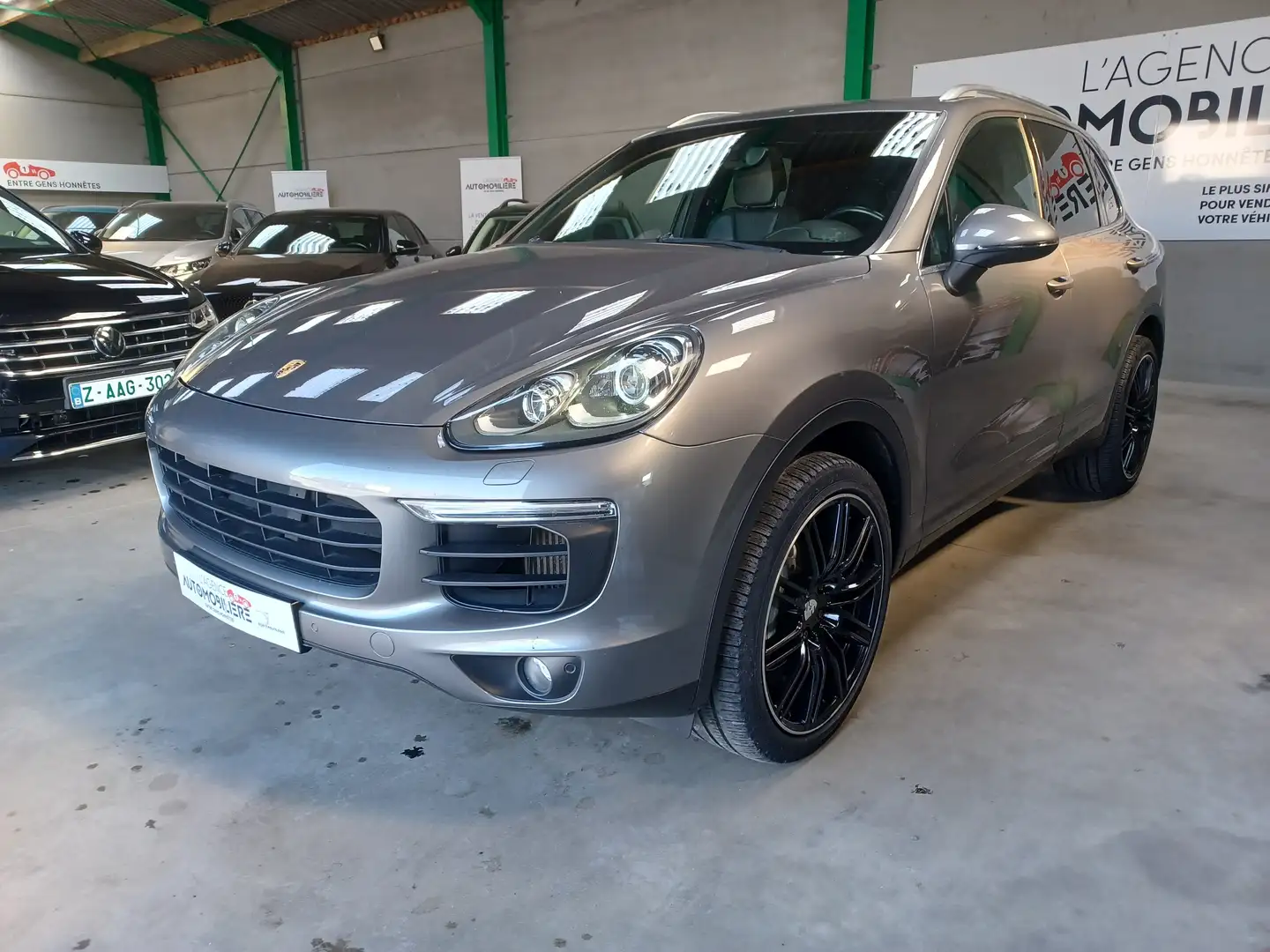Porsche Cayenne 3.0 TD V6 Platinum Edition Tiptronic S Full Option Grijs - 1