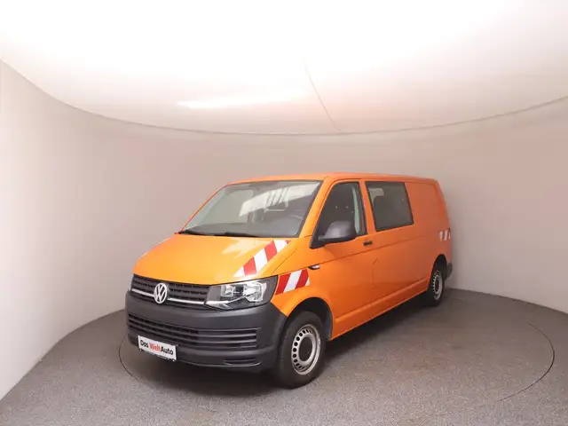 2019 Volkswagen Transporter in Orange for sale