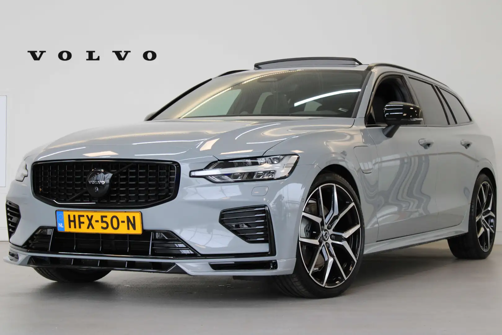 Volvo V60 HEICO T6 350PK Ultimate Dark | Full Option |  B&W Grijs - 1