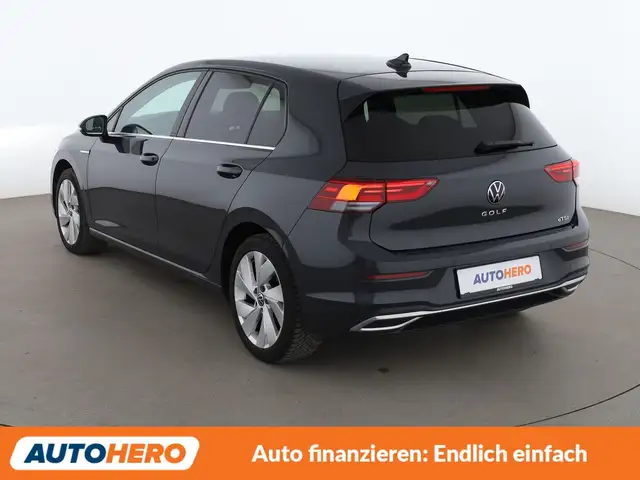 Volkswagen Golf view 4