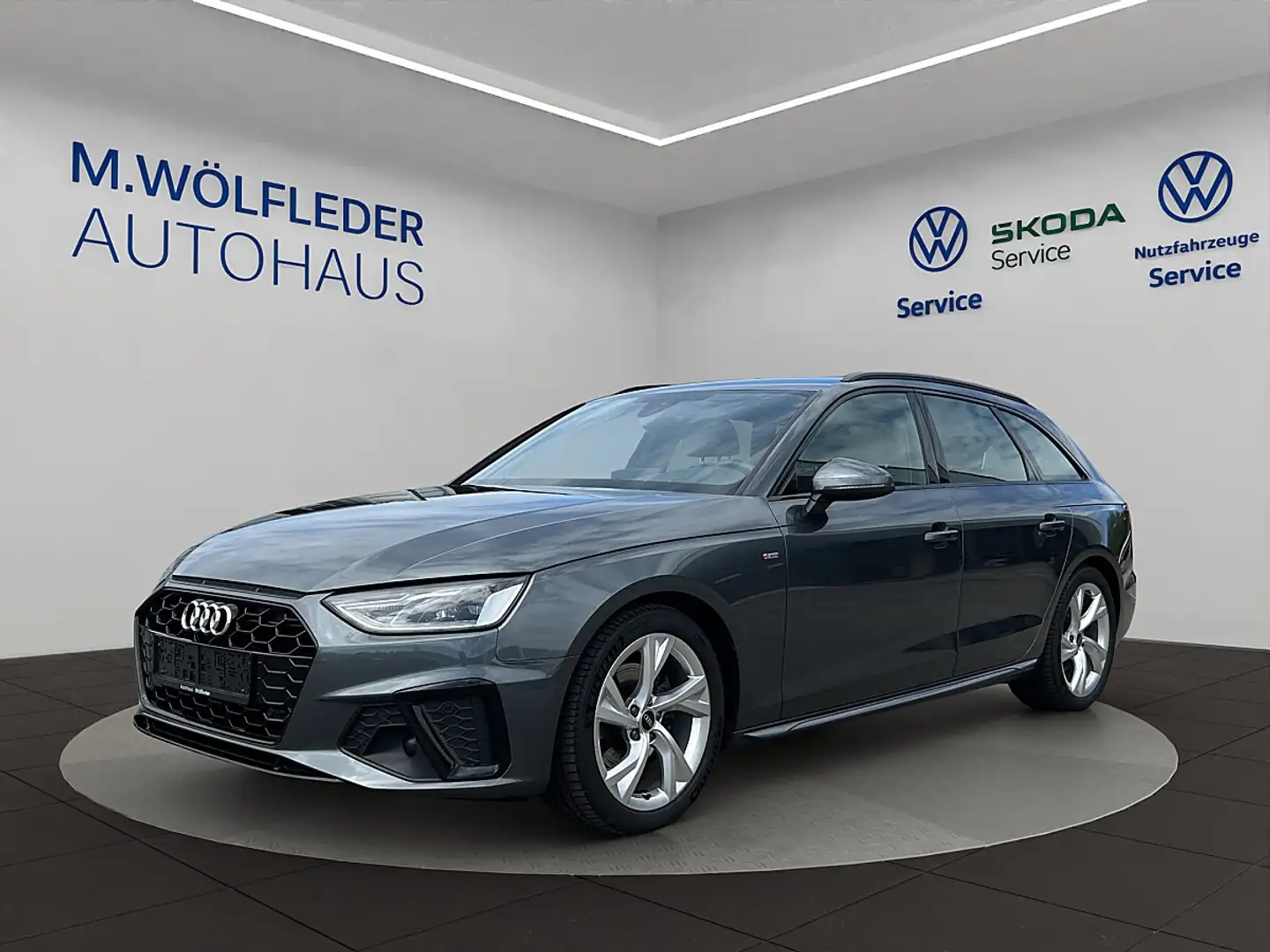 Audi A4 Avant 35 TDI S-line Grau - 1
