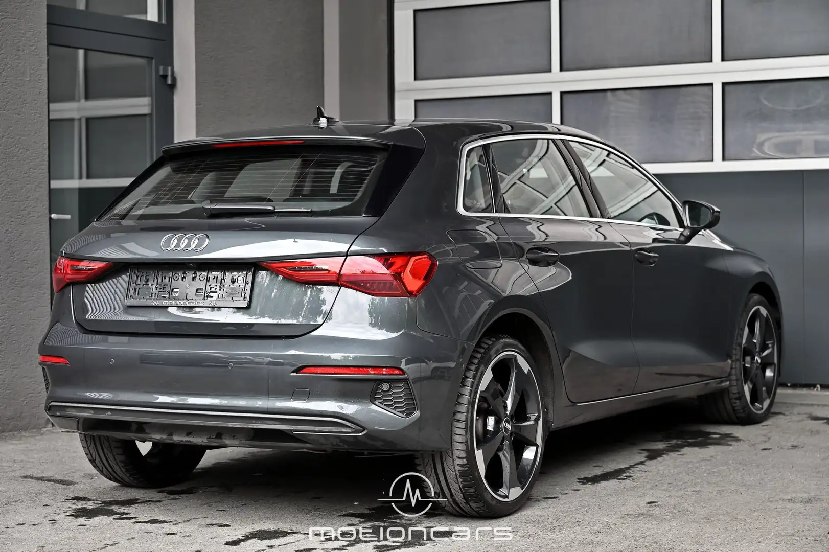 Audi A3 30 2.0 TDI Business Line Pickerl NEU Grau - 2