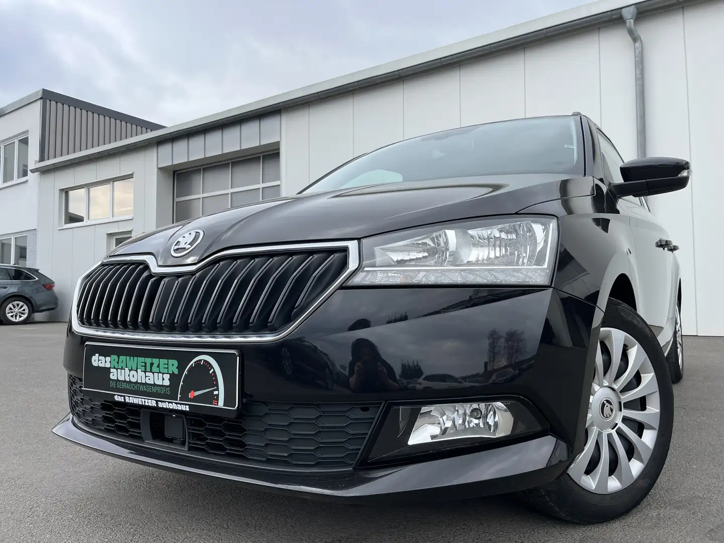 Skoda Fabia Combi 1.0 TSI Ambition 87€ m. 20% Anzahlung NAVI Schwarz - 1