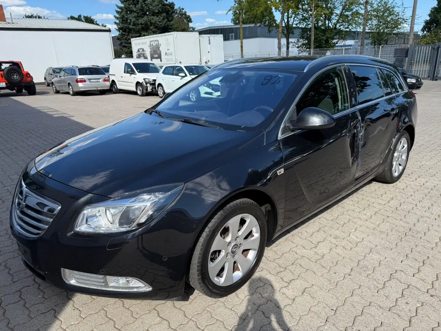 Opel Insignia A Sports Tourer Innovation Noir - 1