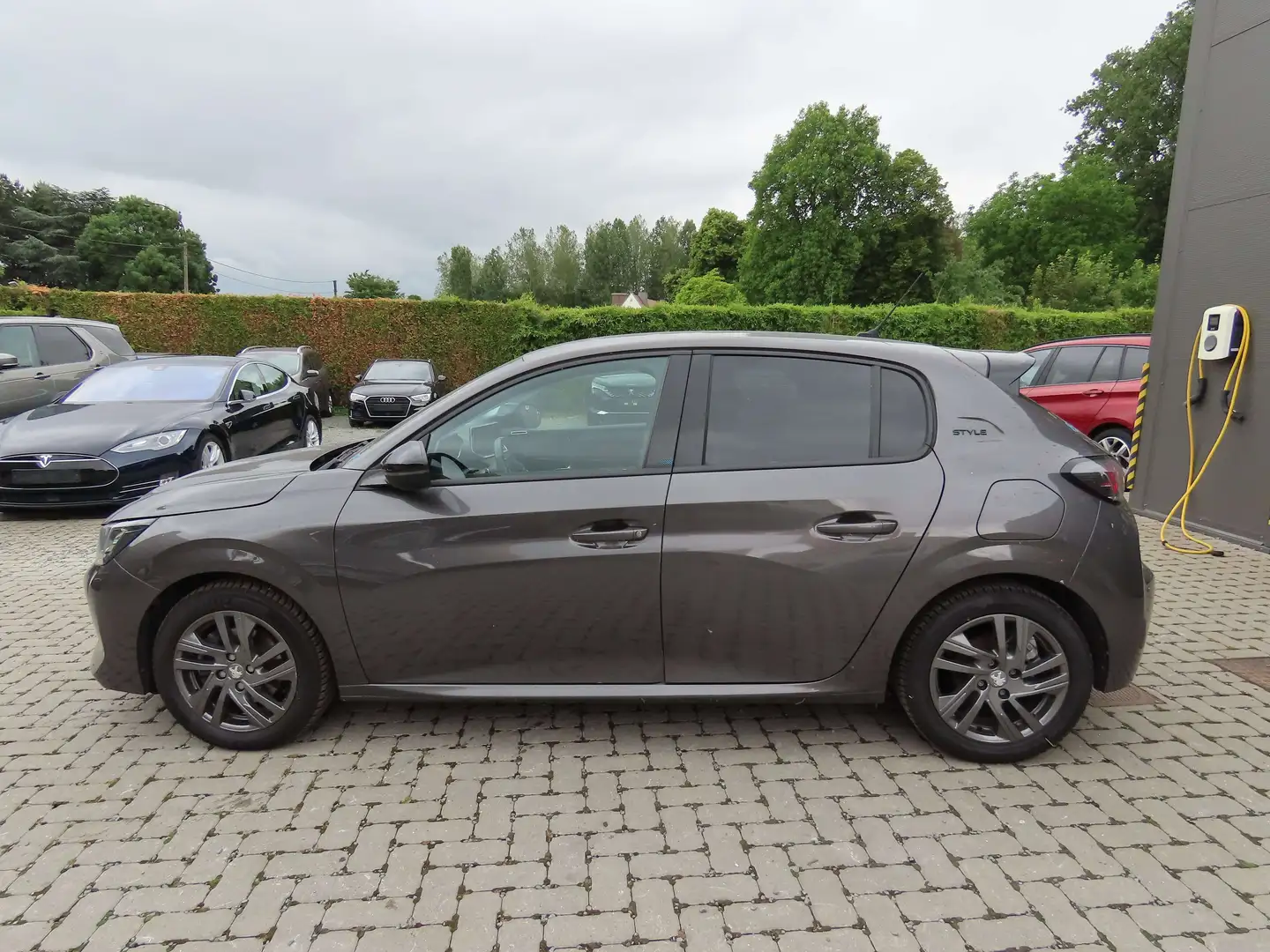 Peugeot 208 1.2i PureTech Style (EU6.4) Gris - 2