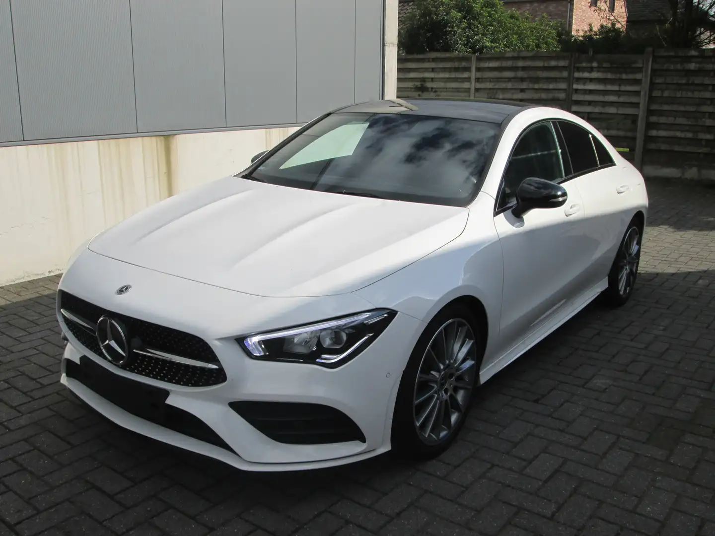 Mercedes-Benz CLA 180 AMG PANO LED SFEER NACHTPAKKET Blanco - 2