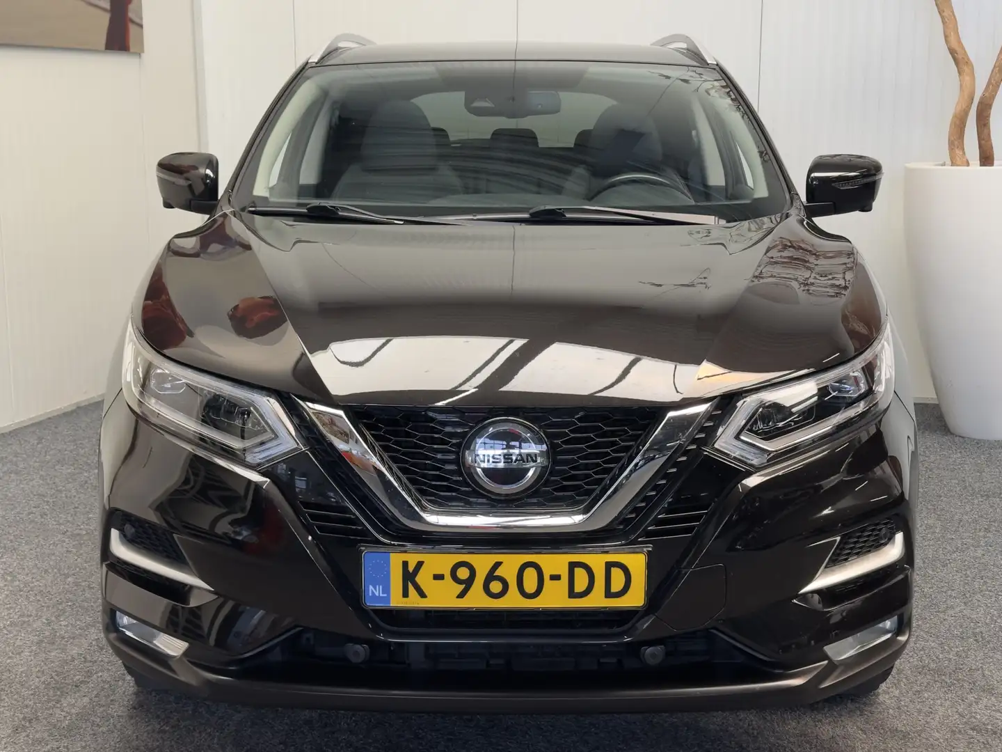 Nissan Qashqai 1.3 DIG-T Tekna NAVIGATIE ADAPTIVE CRUISE CONTROL Zwart - 2