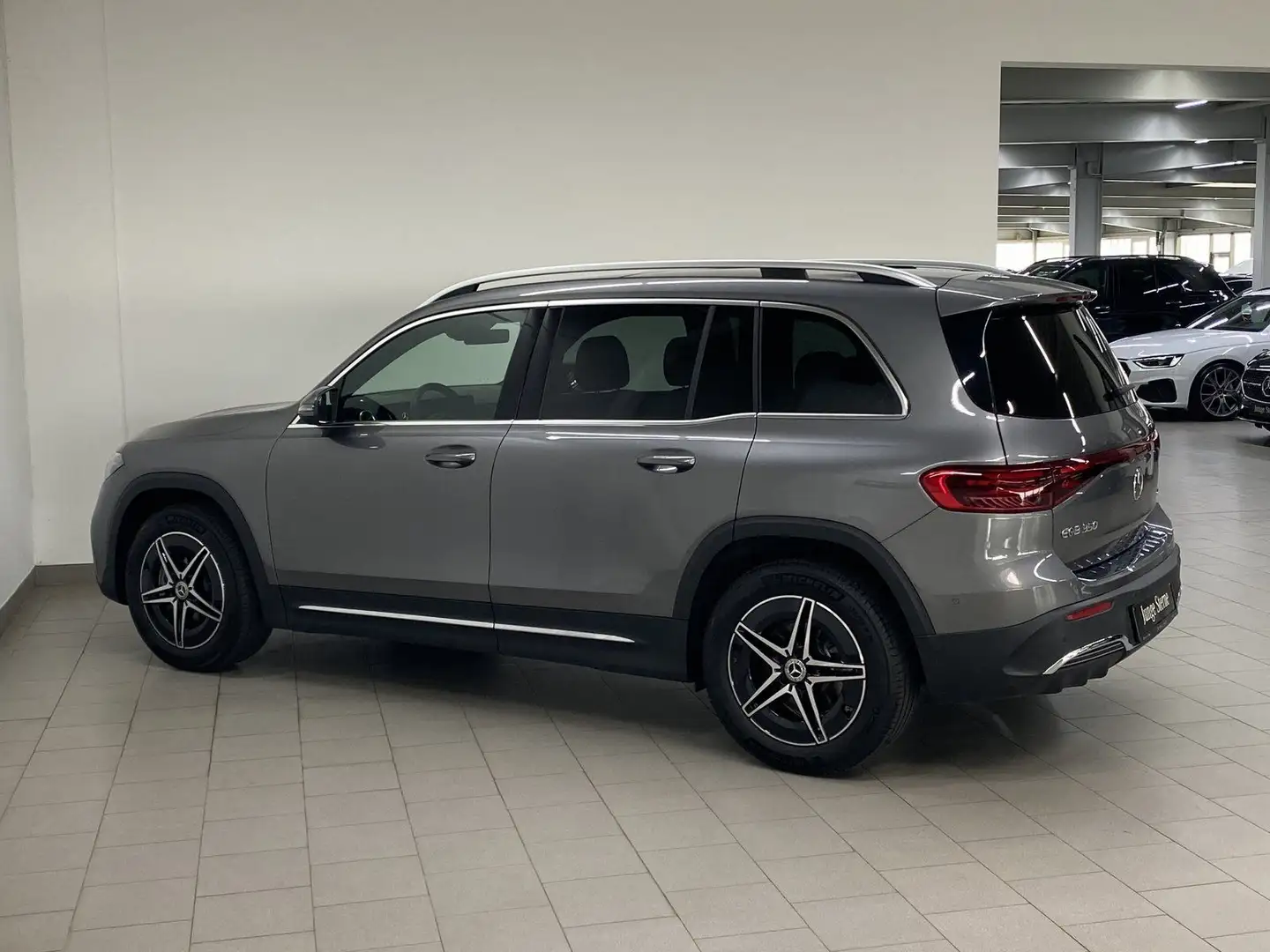 Mercedes-Benz EQB 350 4M AMG+PANO+LED+NAVI+KAMERA+LENKHZG+SPUR Gris - 2
