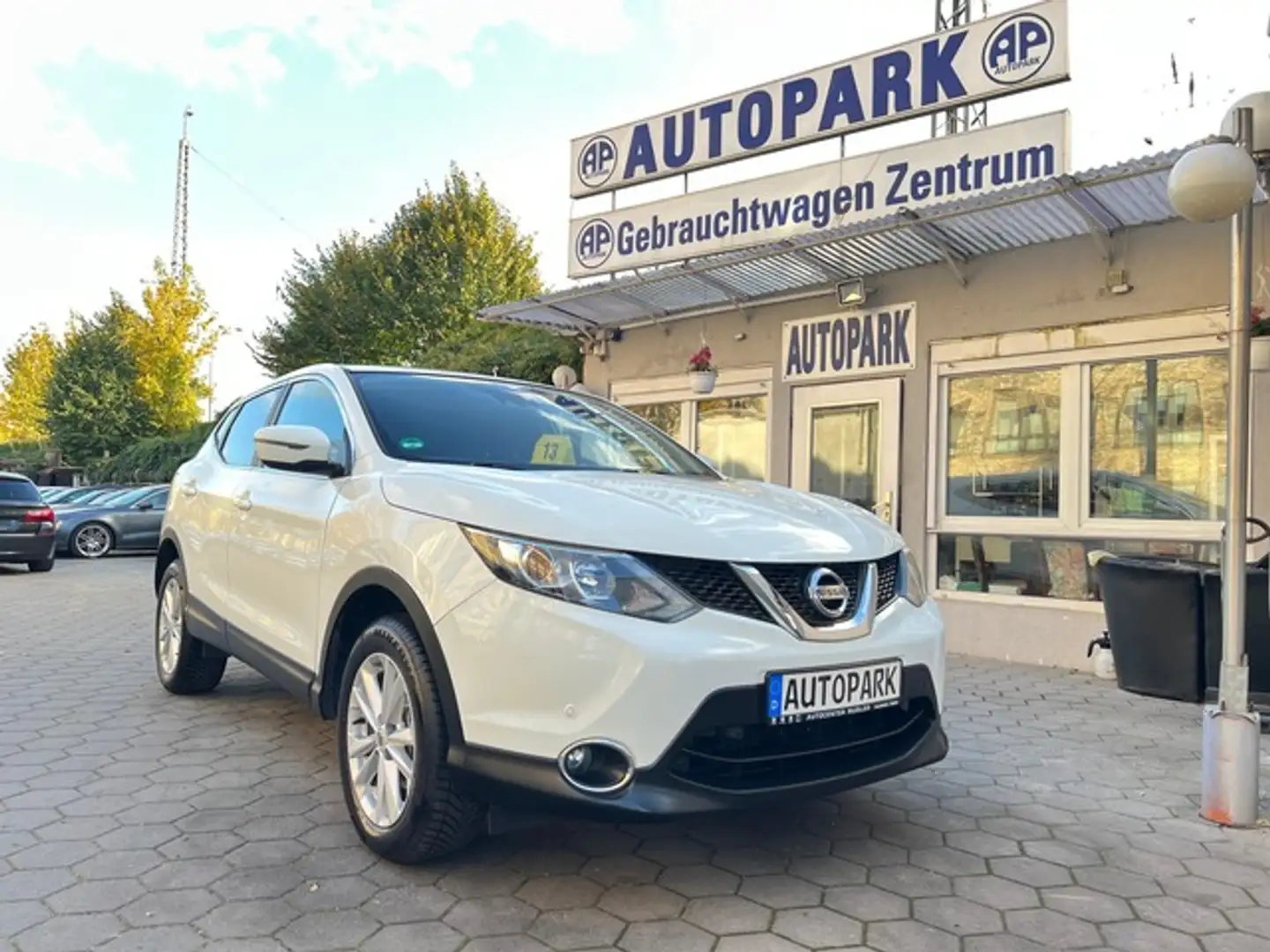 Nissan Qashqai 1.2 Acenta 4x4 CVT*Navi*Kamera*95000 KM* Blanco - 1