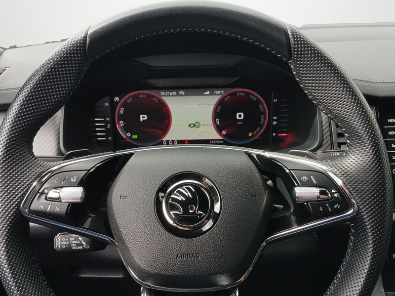 Skoda Kodiaq Sportline 4x4 2.0 TDI DSG AHK ACC Klima — photo 12