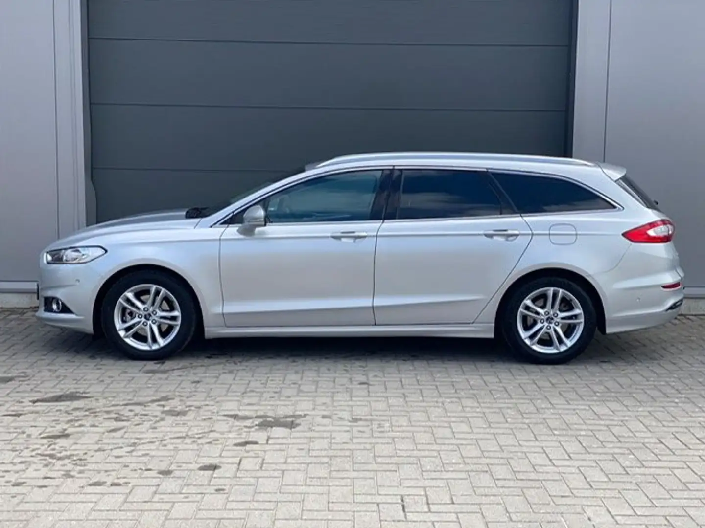 Ford Mondeo Automaat/zetelverwarming/camera Srebrny - 2