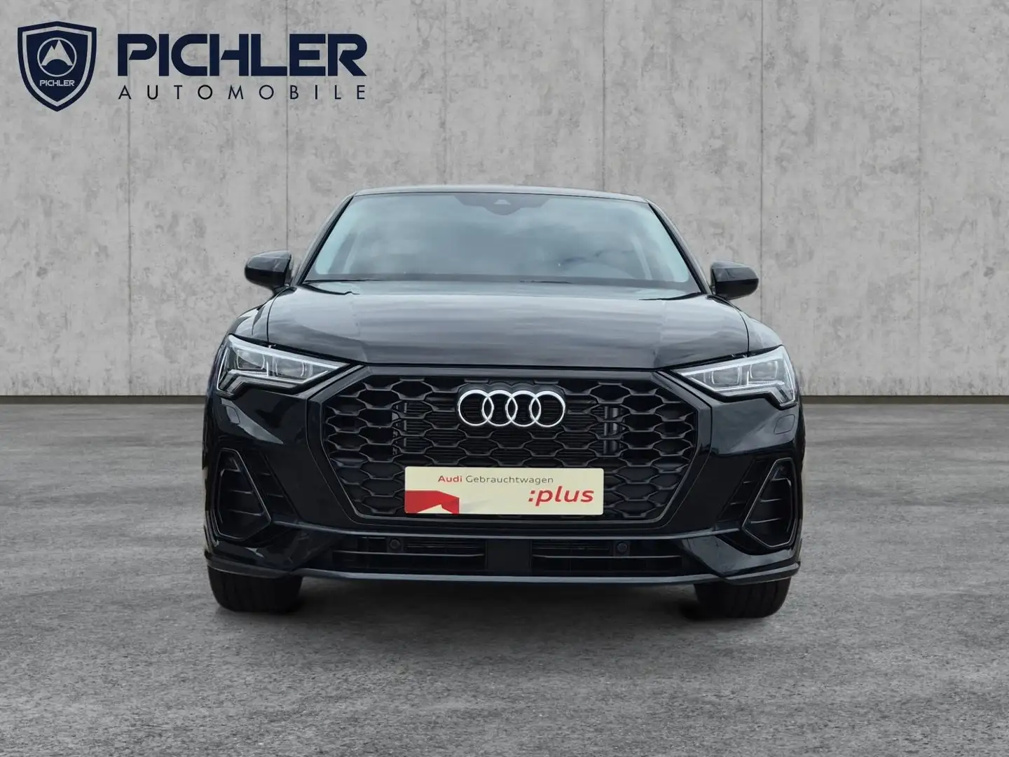 Audi Q3 35 TFSI intense Schwarz - 2