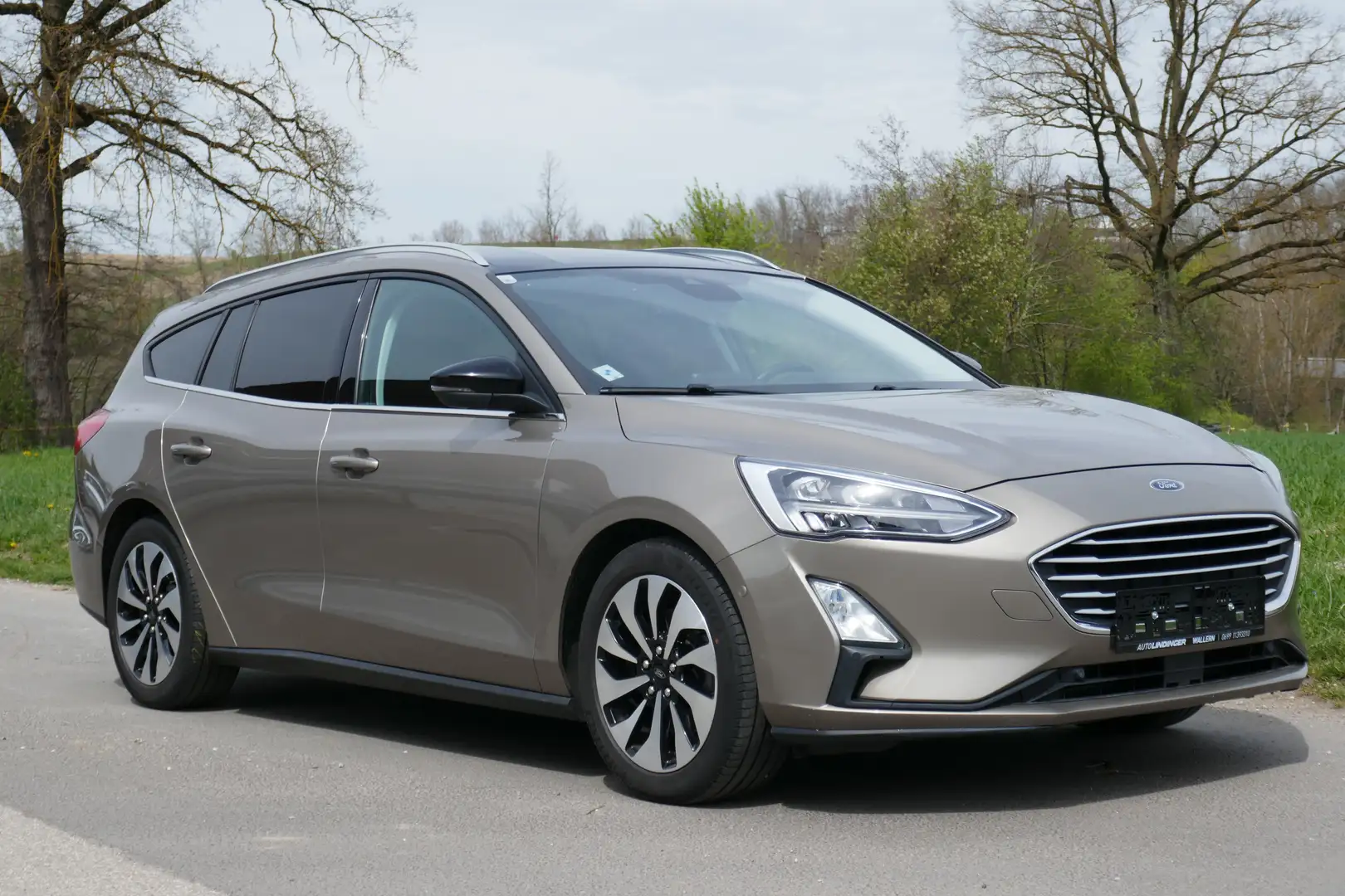 Ford Focus Cool&Connect Braun - 1