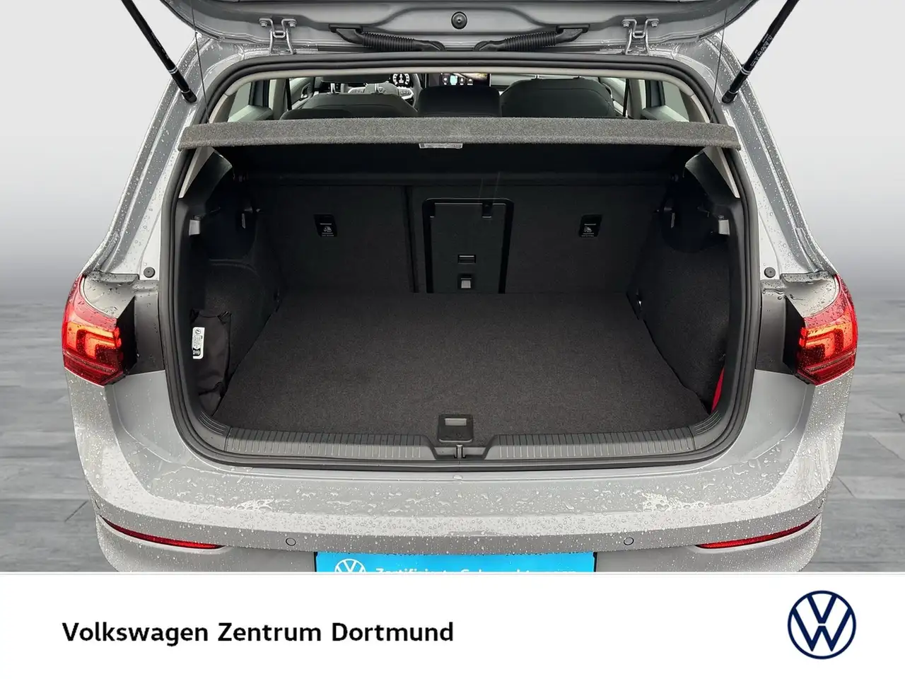 Volkswagen Golf VIII 1.5 HYBRID LIFE FACELIFT ACC CARPLAY 19