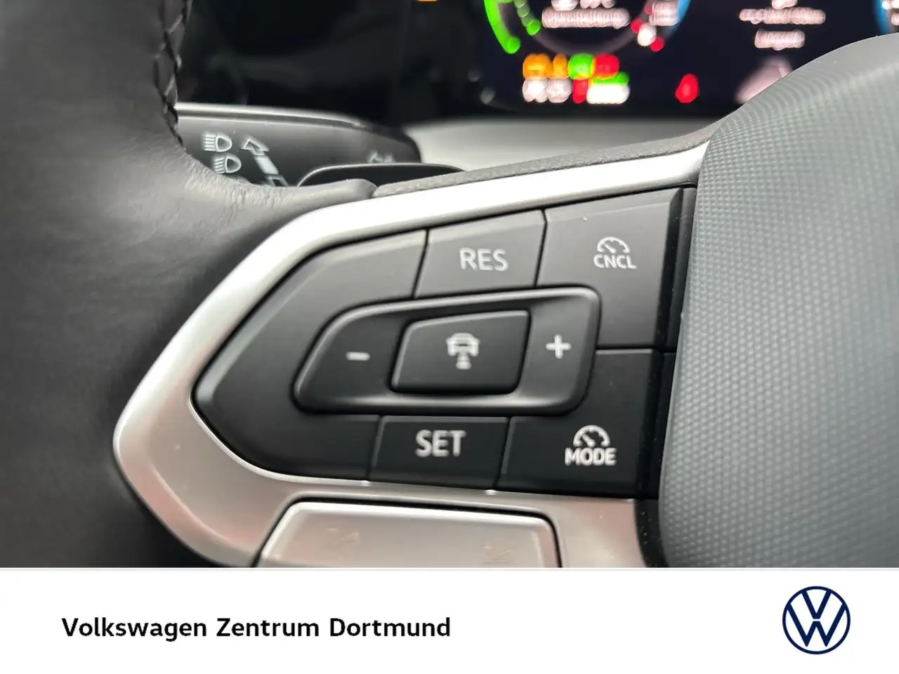 Volkswagen Golf VIII 1.5 HYBRID LIFE FACELIFT ACC CARPLAY 16