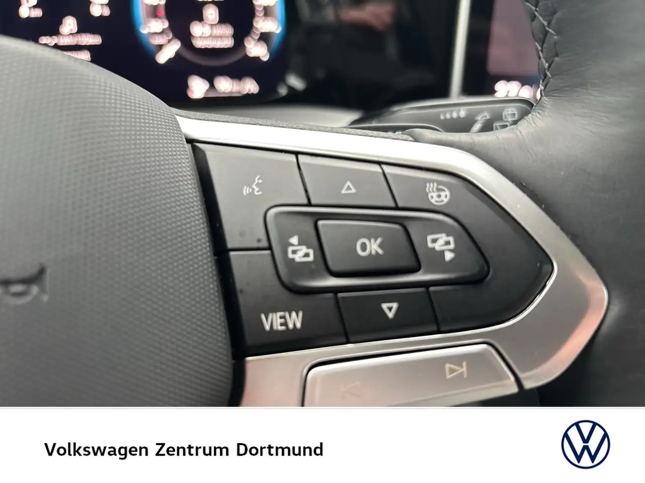 Volkswagen Golf VIII 1.5 HYBRID LIFE FACELIFT ACC CARPLAY 17