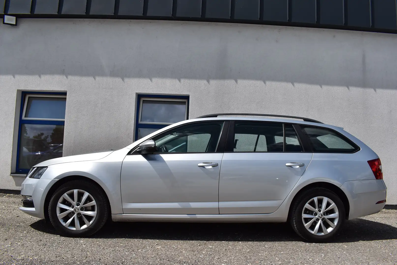Skoda Octavia Combi  Ambition Limited Silber - 2