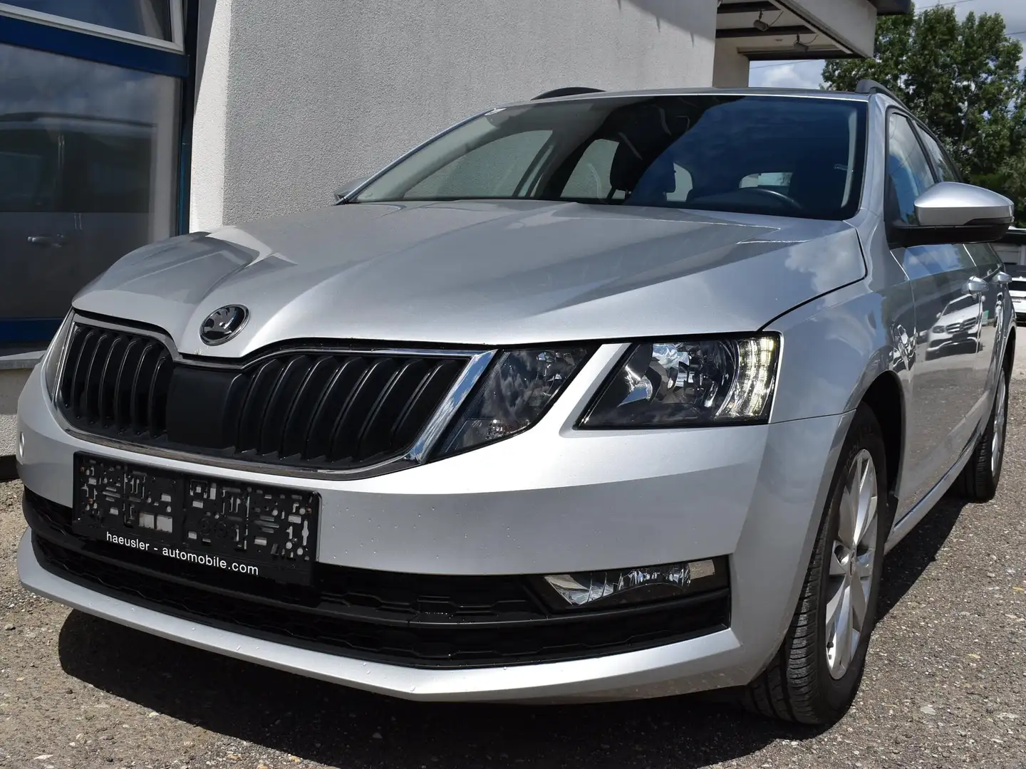 Skoda Octavia Combi  Ambition Limited Silber - 1