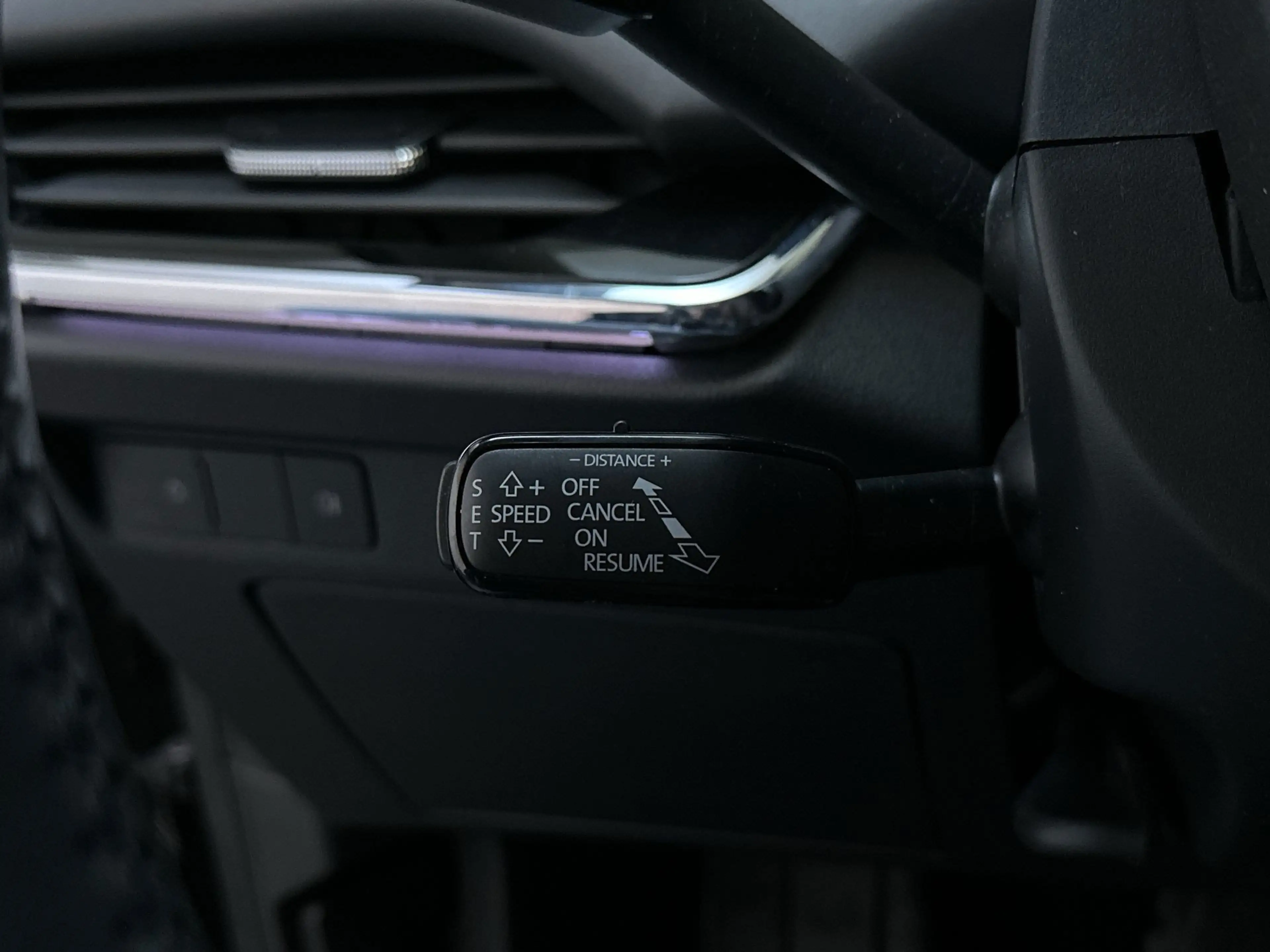 Skoda Enyaq iV 80 SoH 90,39% Leder Camera Adaptive Cruise Sfee — photo 16