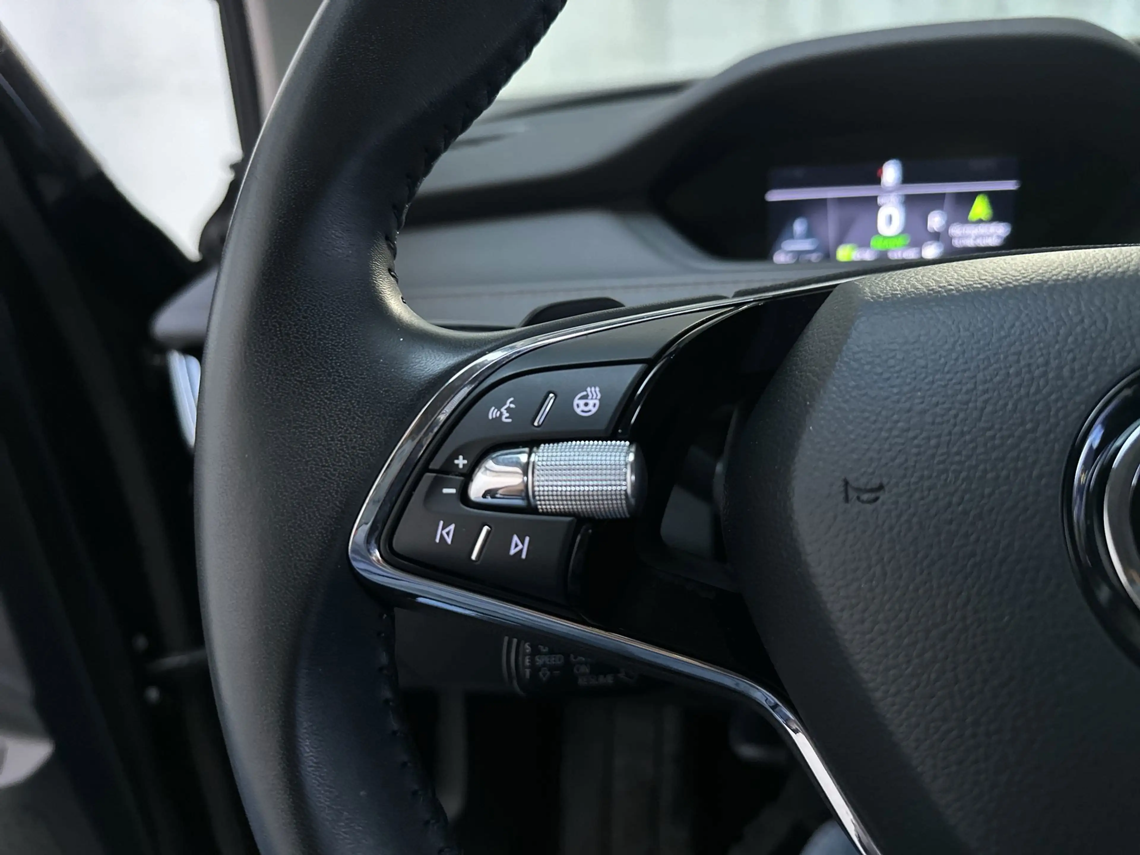 Skoda Enyaq iV 80 SoH 90,39% Leder Camera Adaptive Cruise Sfee — photo 23