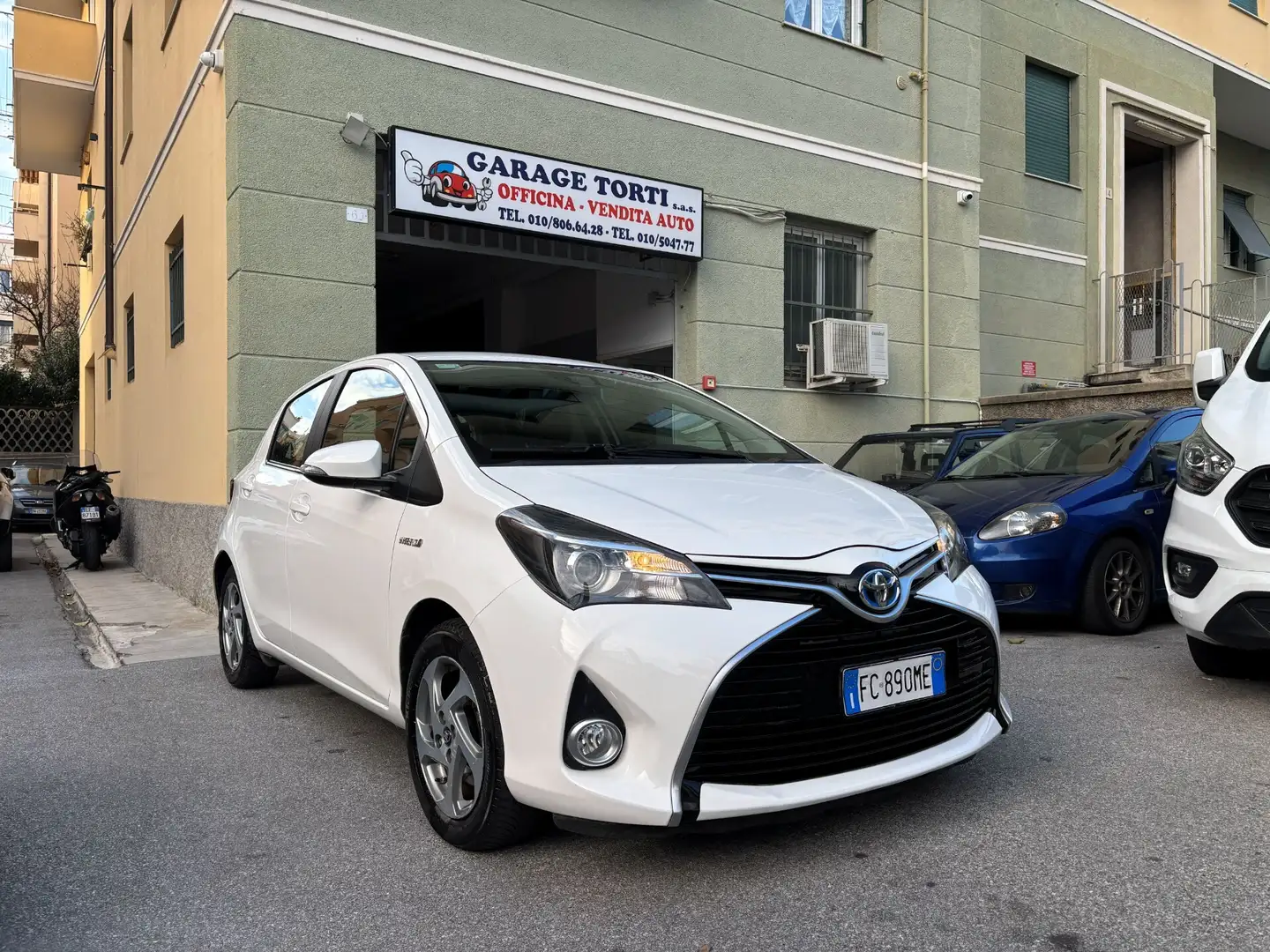 Toyota Yaris Yaris 1.5 Hybrid 5 porte Active Bianco - 1